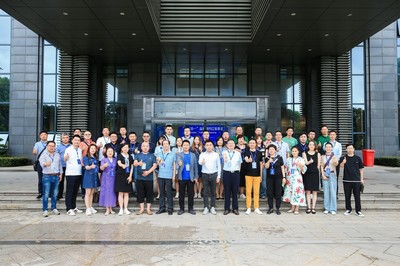 江蘇邦業(yè)“知行合一”會(huì)議 走進(jìn)摩貝恩世界級(jí)紙尿褲工廠(chǎng)，探秘母嬰護(hù)理新標(biāo)桿